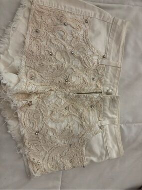 Guess White Denim Shorts with Logo Patch